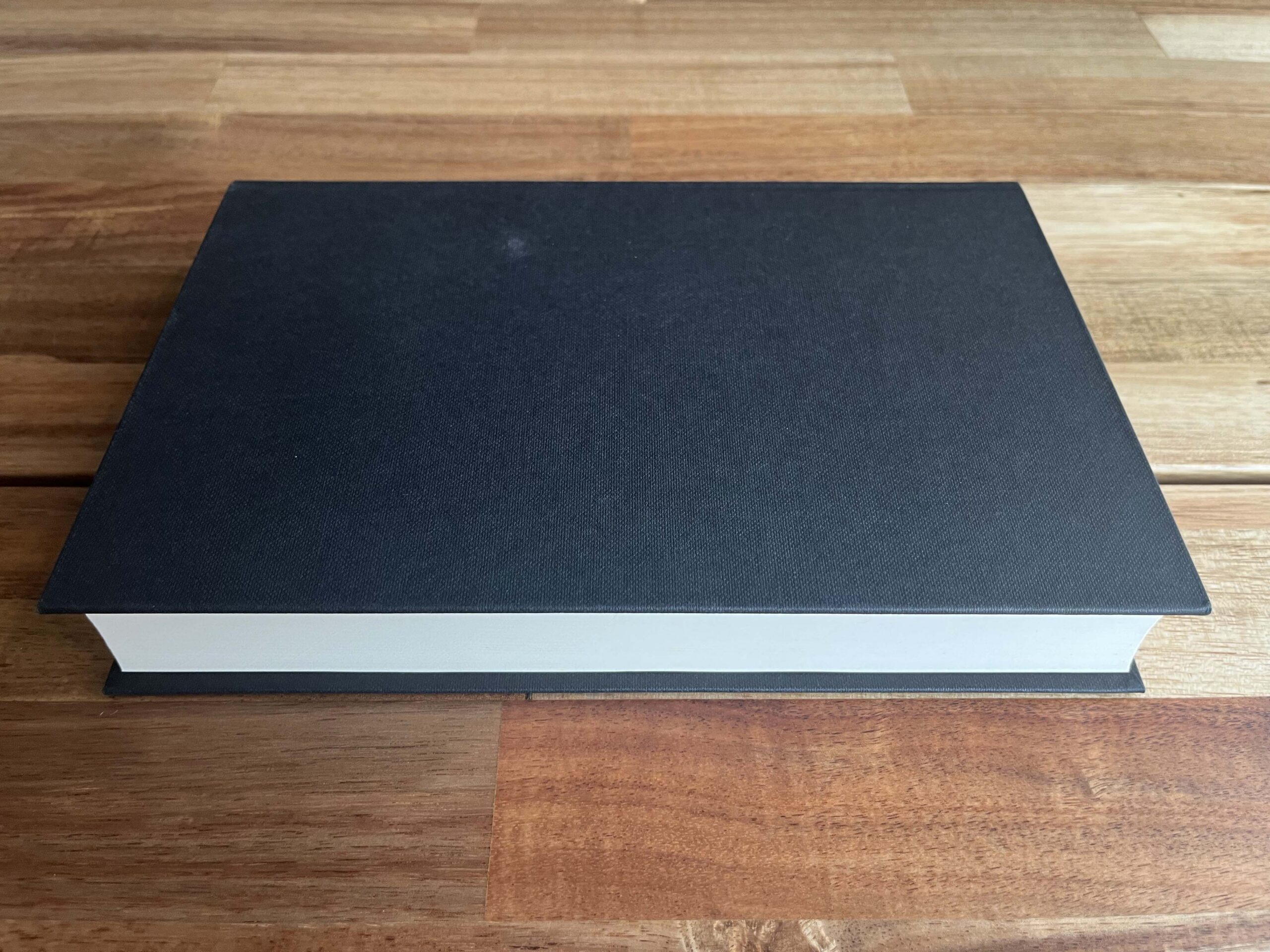 Eleanor Catton, Birnam Wood, Signed, First Edition, First Printing, 2023 - Image 12